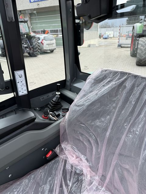 [3186-5227825-5.jpg]