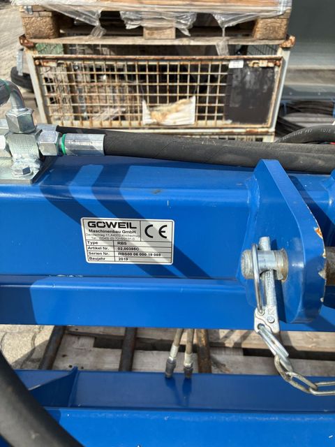 [3186-6091238-3.jpg]