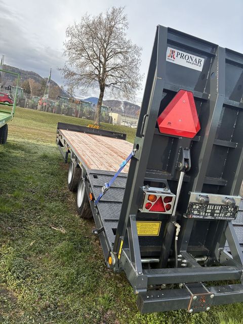 [3186-6874822-1.jpg]