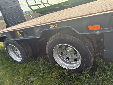 [3186-6874822-5.jpg]