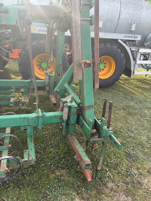 [3186-6874890-0.jpg]