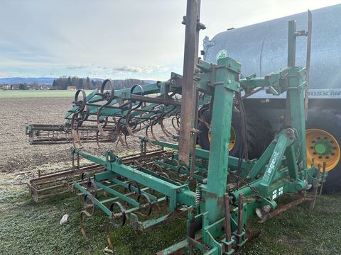 [3186-6874890-5.jpg]