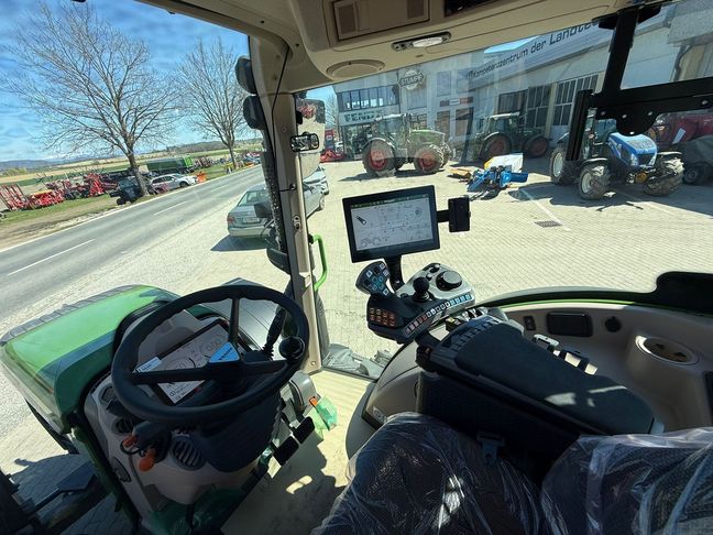 [3186-6902698-0_1.jpg]