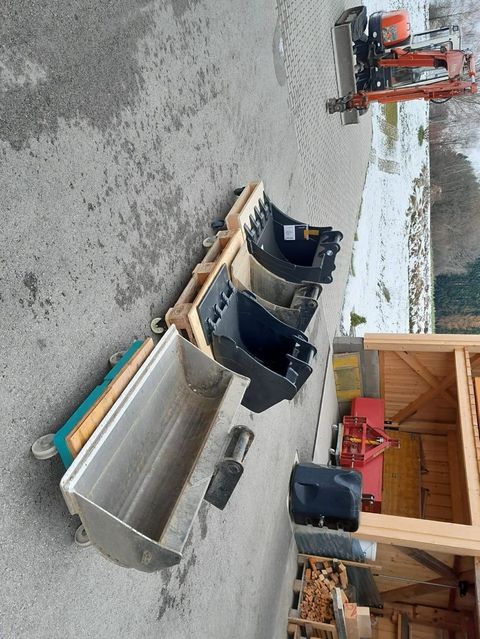 [3216-6484137-6.jpg]