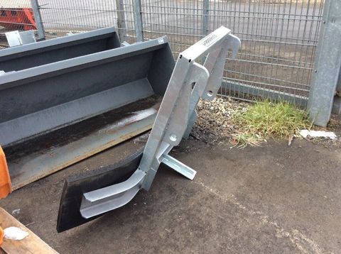 [3229-6492817-2.jpg]