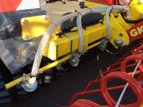 [3229-6535415-7.jpg]