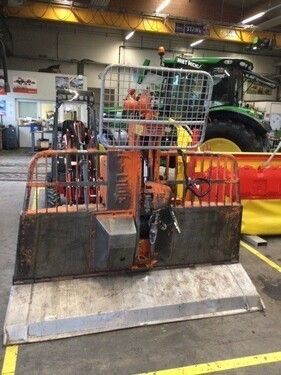 [3229-6660104-0.jpg]