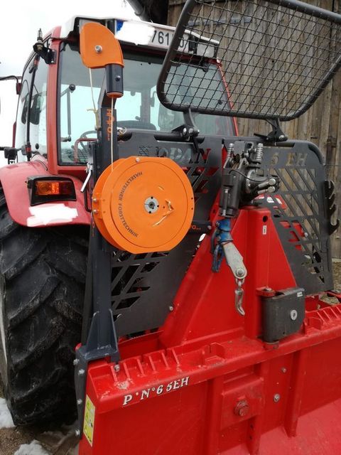 [3244-2409015-11.jpg]