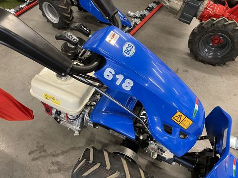 [3244-2730497-5.jpg]