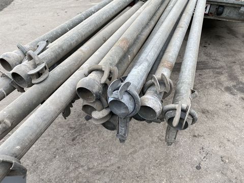 [3244-3008494-3.jpg]