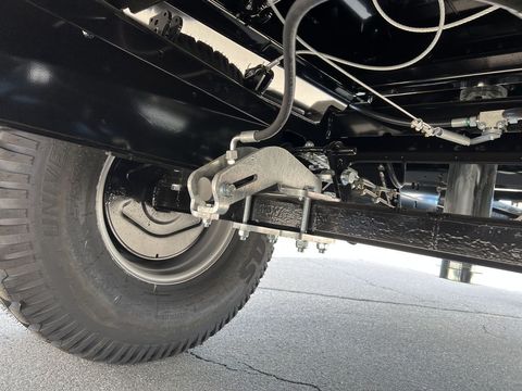 [3244-3106177-11.jpg]