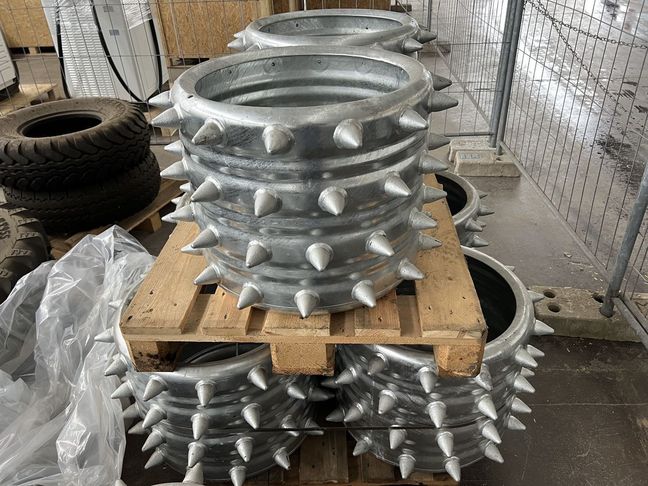 [3244-3275755-0_1.jpg]