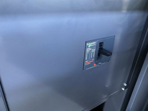 [3244-3317215-6.jpg]