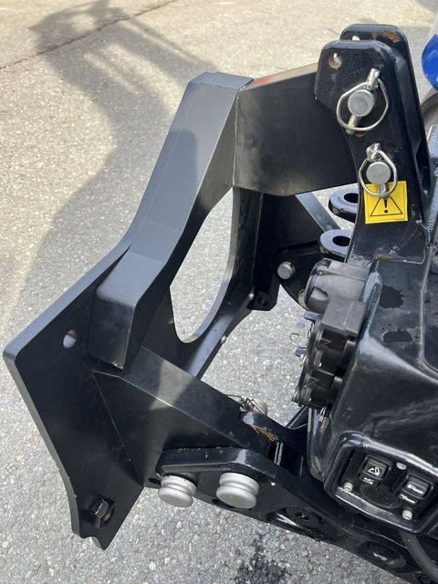 [3244-3330501-6.jpg]