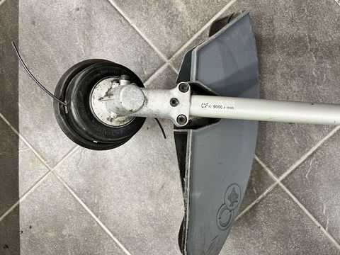 [3244-3462163-3.jpg]