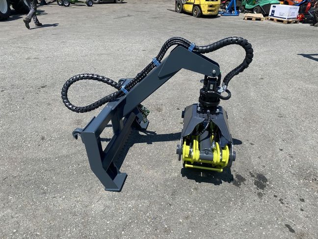 [3244-3655887-0_1.jpg]