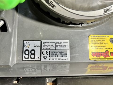 [3244-3683684-4.jpg]