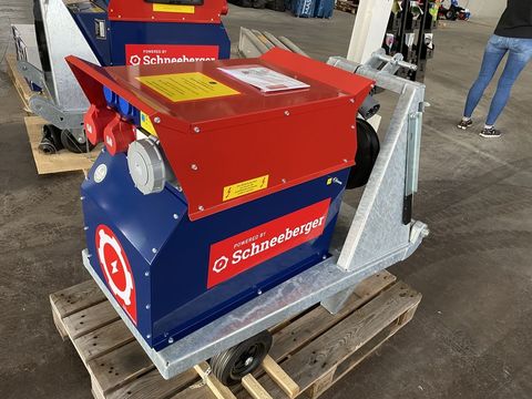 [3244-3714453-4.jpg]