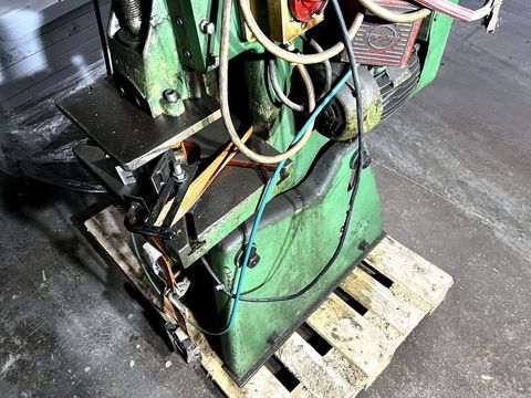 [3244-3907613-1.jpg]