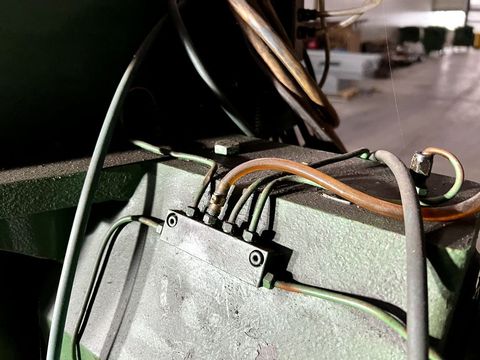 [3244-3907613-7.jpg]