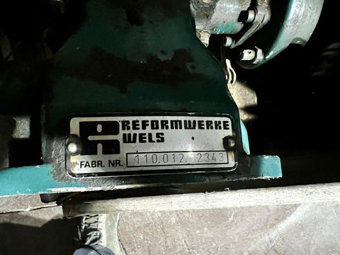 [3244-3912496-1.jpg]