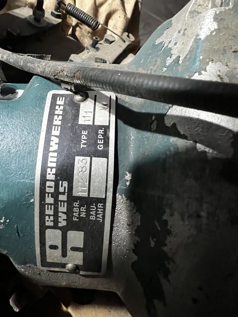 [3244-3912496-11.jpg]