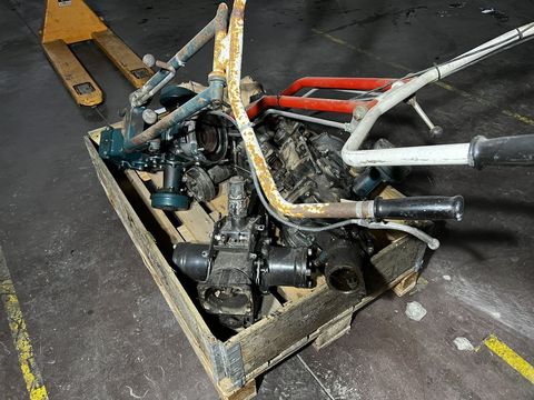 [3244-3912496-13.jpg]