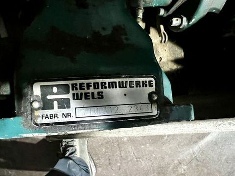 [3244-3912496-2.jpg]