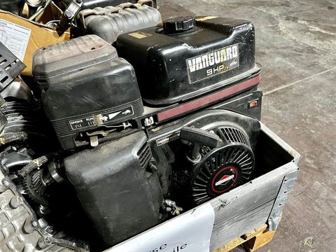 [3244-3912498-1.jpg]