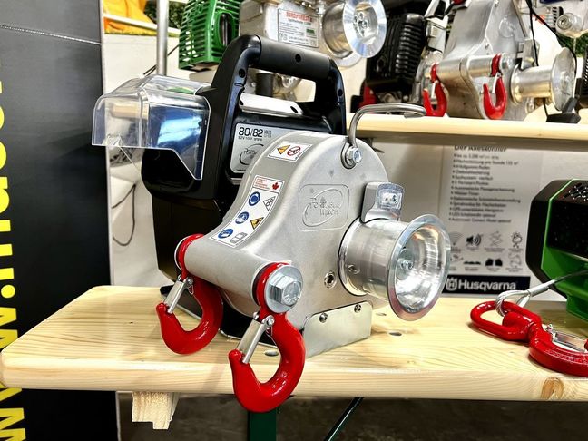 [3244-3939524-0_1.jpg]