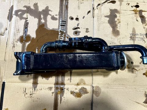 [3244-3983612-1.jpg]