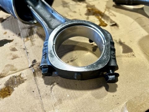 [3244-3983619-2.jpg]