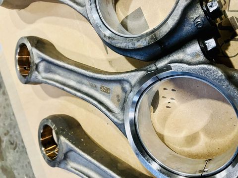 [3244-3998382-3.jpg]