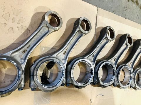 [3244-3998382-6.jpg]