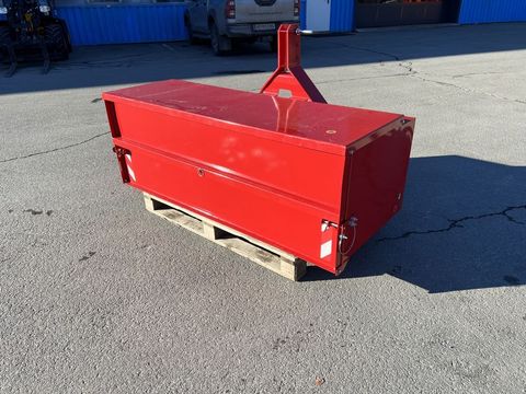 [3244-4032548-0.jpg]