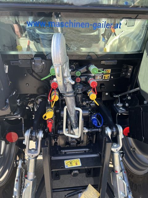 [3244-4081387-11.jpg]