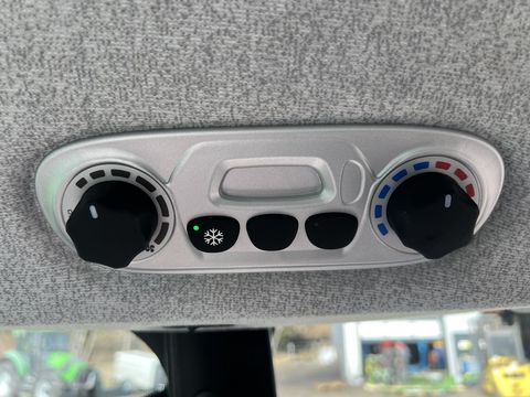 [3244-4081387-19.jpg]