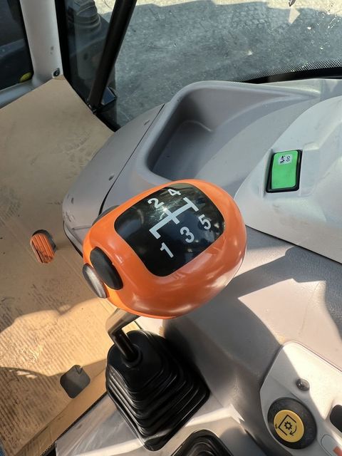 [3244-4081387-21.jpg]