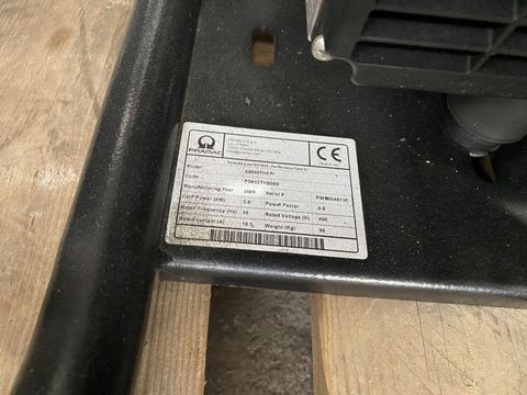 [3244-4134208-8.jpg]