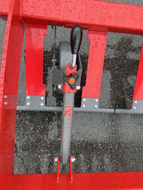 [3244-4180512-6.jpg]