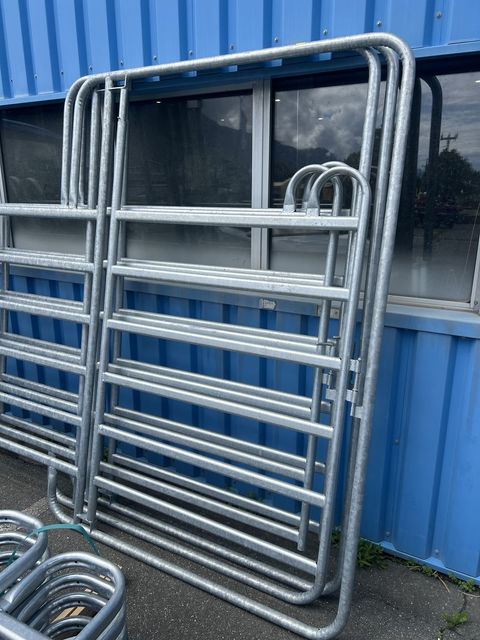 [3244-4281218-4.jpg]