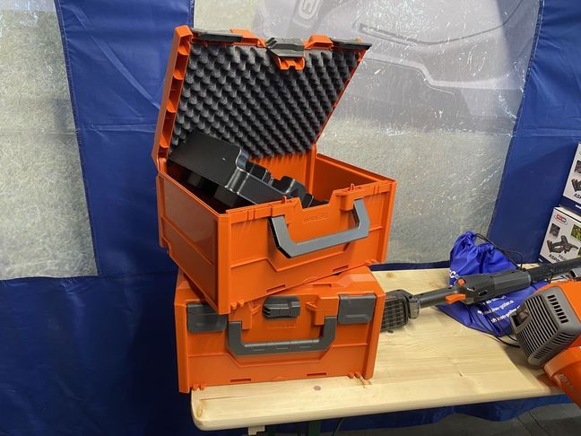 [3244-4301888-0_1.jpg]