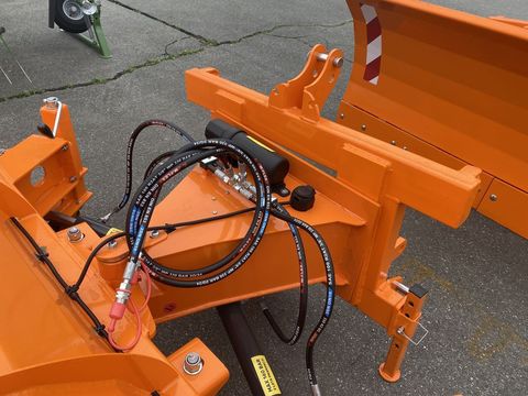 [3244-4703339-11.jpg]