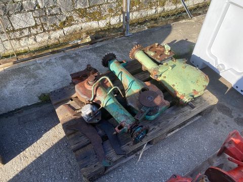 [3244-4703403-1.jpg]