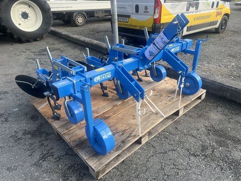 [3244-4794729-0.jpg]