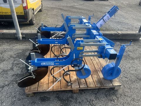 [3244-4794729-5.jpg]