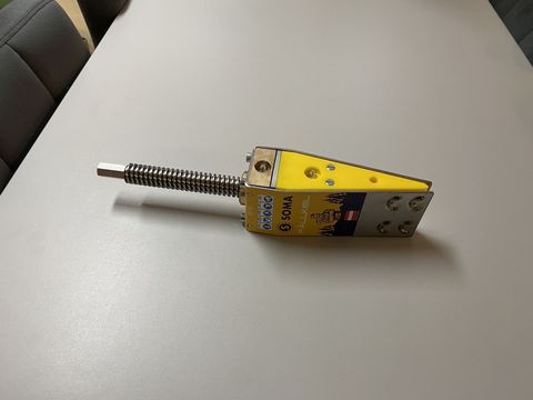 [3244-4832080-1.jpg]