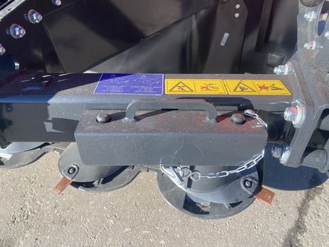 [3244-4924951-20.jpg]