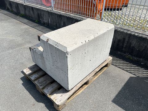 [3244-5767145-2.jpg]