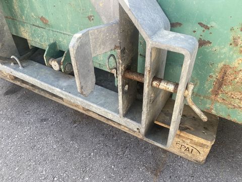 [3244-5947370-12.jpg]